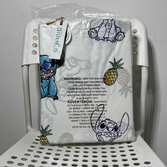 Lilo & Stitch Bedding (4 Piece) New , Unopened - Picture 1 of 3